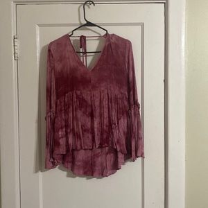 SIZE MEDIUM PINK LILY BRAND HIGH LOW BLOUSE
